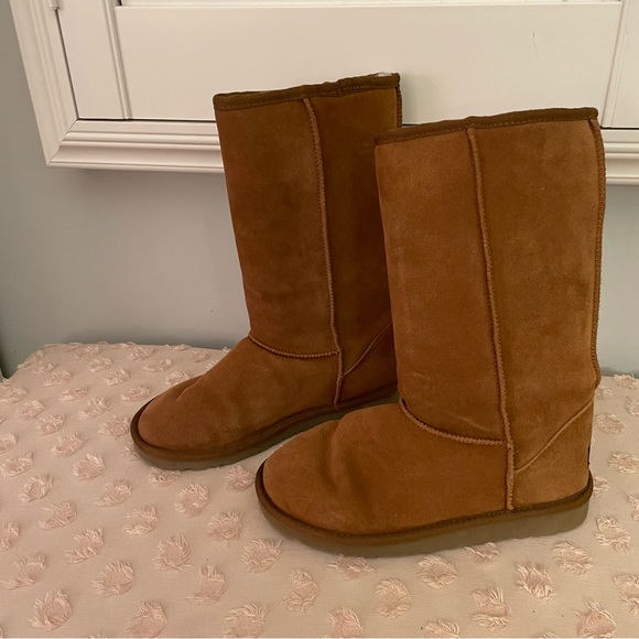 UGG Shoes - Ugg Tall Leather Suede Winter Boots with Sheepskin Lining Brown Tan Size 6